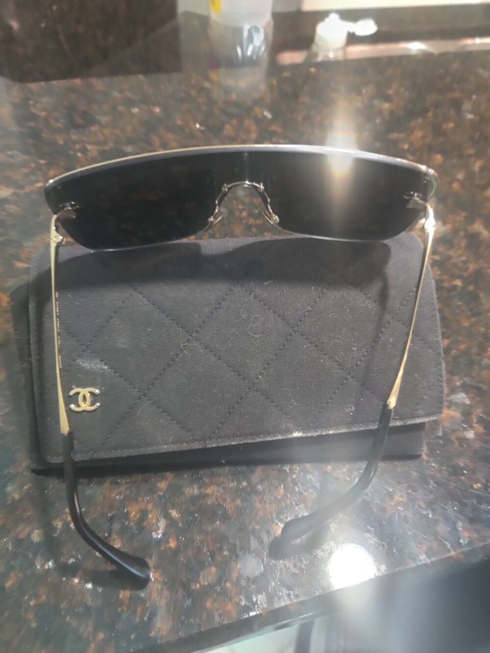 CHANEL Shield sunglasses New - Picture 4 of 6